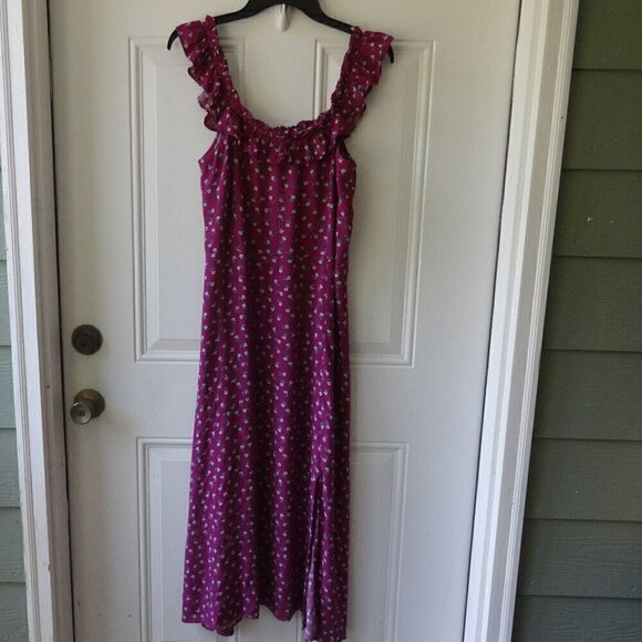 Loft maxi dress size 6, burgundy with white flowers sleeveless ruffle neck line - Picture 1 of 9